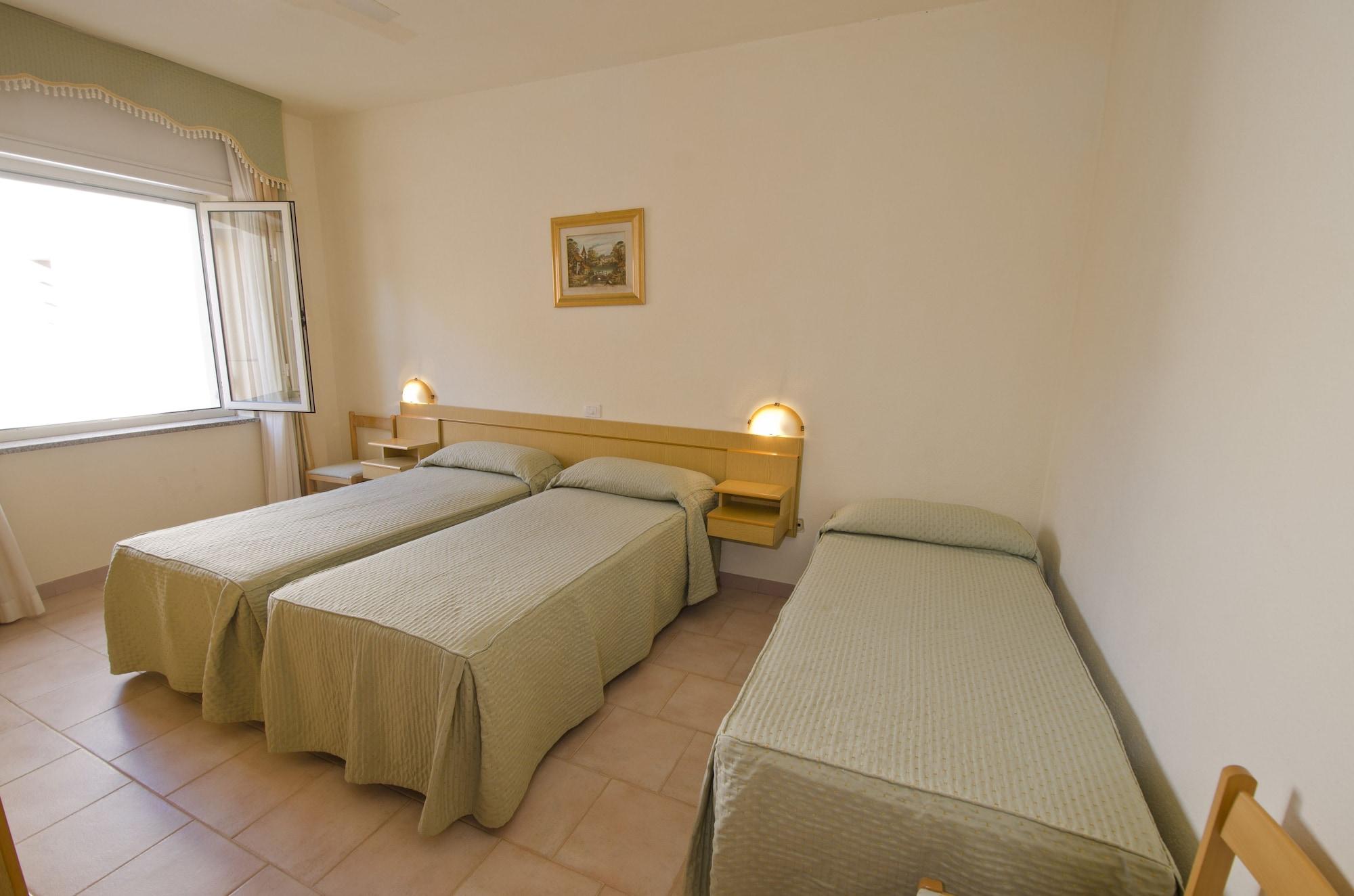 A.I.R. Hotel Gabbiano Isola Rossa Exterior photo